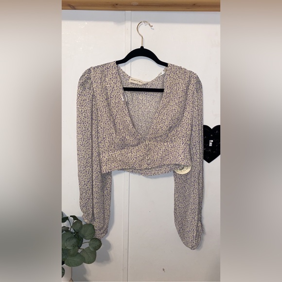 NWT Sisters of the Tribe long sleeve printed crop top size 14 - Picture 2 of 6